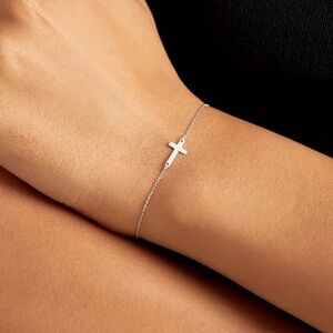 NEW - Silver Cross Bracelet, Minimalist Jewelry, Faith Jewelry, Religious